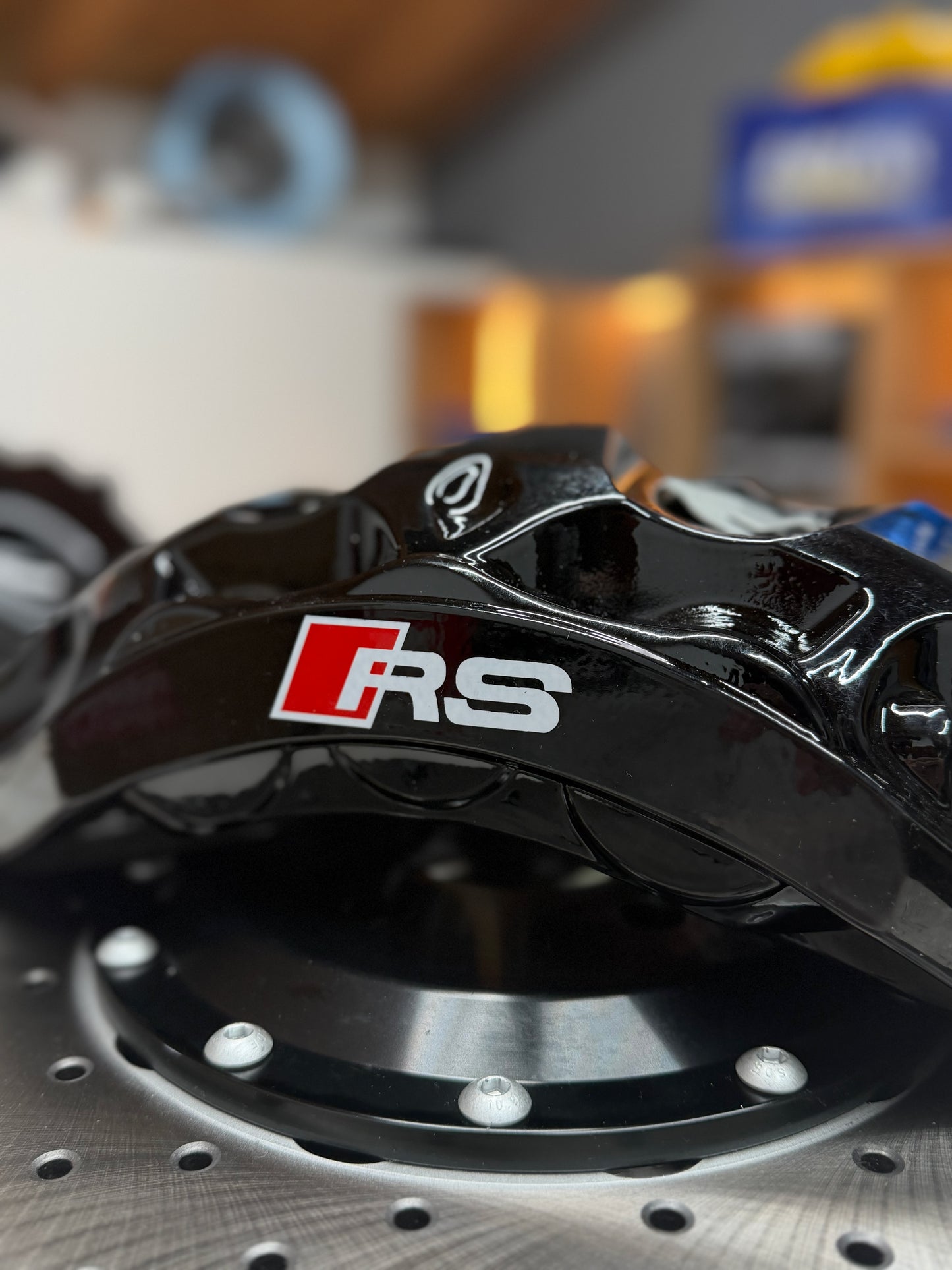 Kit Frenos Akebono 9N 6 pistones para Audi