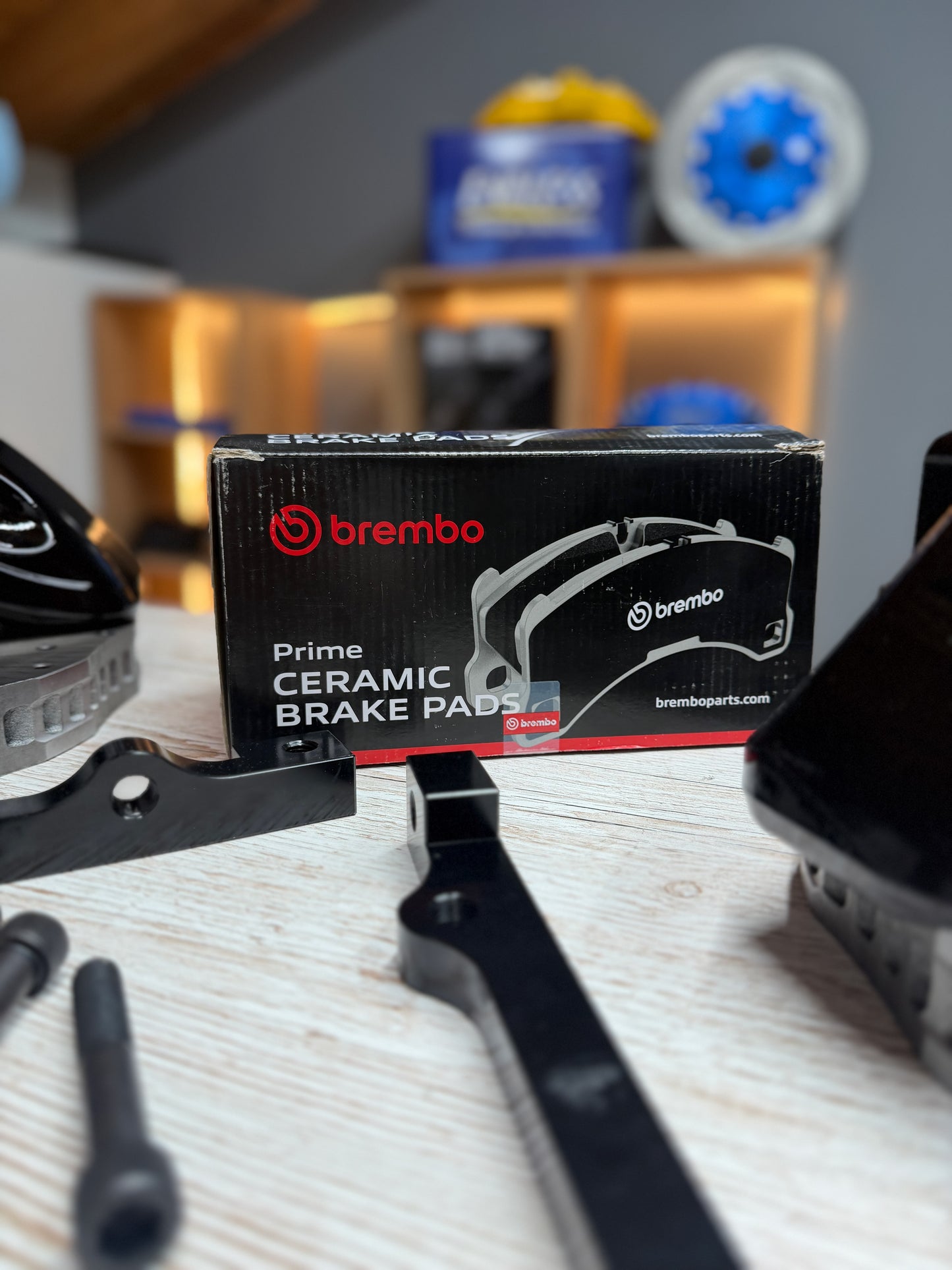 Kit Frenos Akebono 9N 6 pistones para Audi